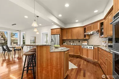 2302 NE 28th Street, Renton, WA 98056 - Photo 11