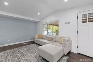 23708 Locust Way, Bothell, WA 98021 - Photo 3