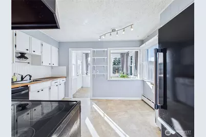 2103 E 21st Street, Bremerton, WA 98310 - Photo 9