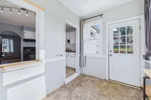 2103 E 21st St, Bremerton, WA 98310 - Photo 13