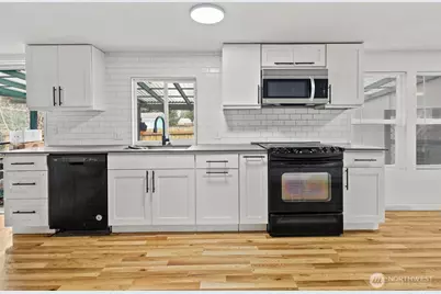 11040 14th Avenue SW, Seattle, WA 98146 - Photo 15