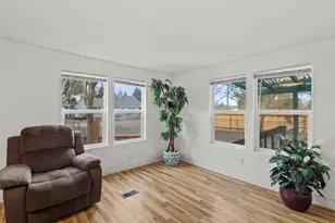 11040 14th Ave SW, Seattle, WA 98146 - Photo 5