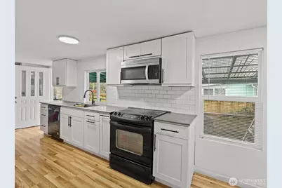 11040 14th Avenue SW, Seattle, WA 98146 - Photo 17