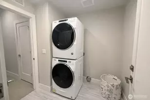 2111 9th Ave W, Seattle, WA 98119 - Photo 15