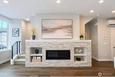 2111 9th Avenue W #24, Seattle, WA 98119 - Photo 5