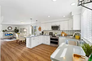 7027 210th St SW, Lynnwood, WA 98036 - Photo 5