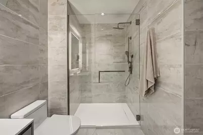 889 Avenue Square NE #1702, Bellevue, WA 98004 - Photo 11