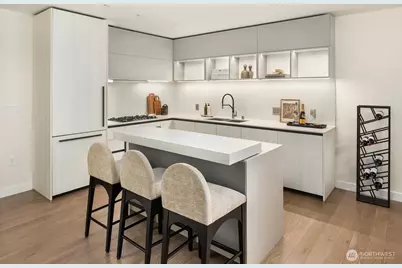 889 Avenue Square NE #1702, Bellevue, WA 98004 - Photo 5