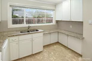 9318 Hipkins Rd SW, Lakewood, WA 98498 - Photo 15