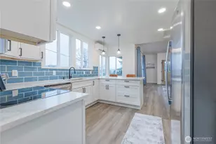 327 S Summit Ave, Bremerton, WA 98312 - Photo 9