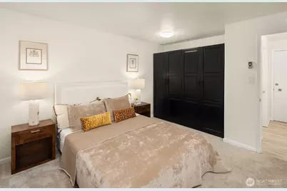 6225 Lake Washington Boulevard NE #208, Kirkland, WA 98033 - Photo 13