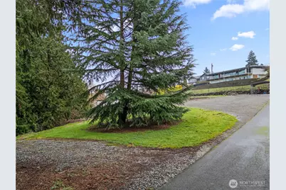 2137 3rd Street SE, Puyallup, WA 98372 - Photo 13