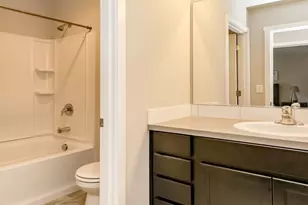 10710 185th St E, Puyallup, WA 98374 - Photo 11