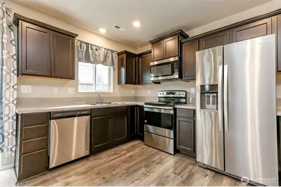 10710 185th Street E, Puyallup, WA 98374 - Photo 9