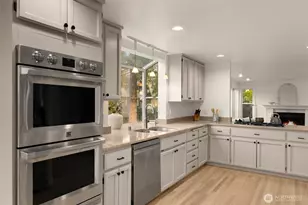 26018 SE 38th Ct, Sammamish, WA 98029 - Photo 11