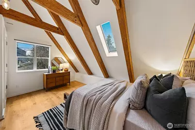 2411 4th Avenue W, Seattle, WA 98119 - Photo 23