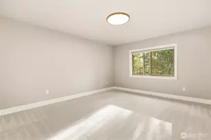 12055 SE May Creek Park Dr, Newcastle, WA 98056 - Photo 17