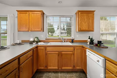 1192 Fidalgo Drive #101, Burlington, WA 98233 - Photo 9