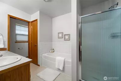 1192 Fidalgo Drive #101, Burlington, WA 98233 - Photo 19