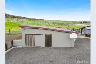 2024 E Hwy 26, Washtucna, WA 99371 - Photo 9