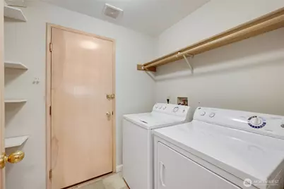 1051 Madison Avenue N, Bainbridge Island, WA 98110 - Photo 19