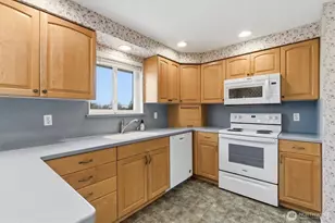 3719 Petersville Rd NE, Bremerton, WA 98310 - Photo 13