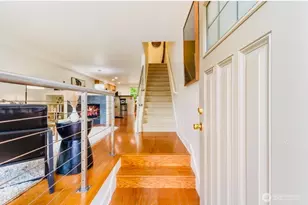 2674 SW Sylvan Heights Dr, Seattle, WA 98106 - Photo 3