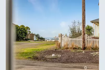 27106 K Place, Ocean Park, WA 98640 - Photo 17