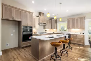 8127 Coyote Spgs Ln, Sedro Woolley, WA 98284 - Photo 11