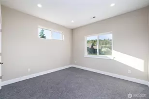 8127 Coyote Spgs Ln, Sedro Woolley, WA 98284 - Photo 23