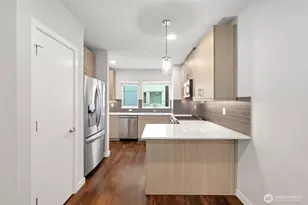 12522 15th Ave NE, Seattle, WA 98125 - Photo 9