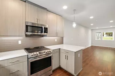 12522 15th Avenue NE #B, Seattle, WA 98125 - Photo 13