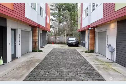 12522 15th Avenue NE #B, Seattle, WA 98125 - Photo 33