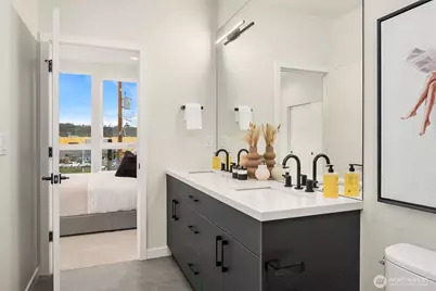 6716 B Corson Avenue S, Seattle, WA 98108 - Photo 15