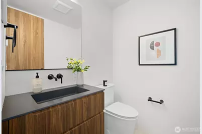 10733 17th Avenue NE, Seattle, WA 98125 - Photo 7