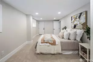 8226 Meridian Ave N, Seattle, WA 98103 - Photo 29