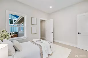 8226 Meridian Ave N, Seattle, WA 98103 - Photo 17