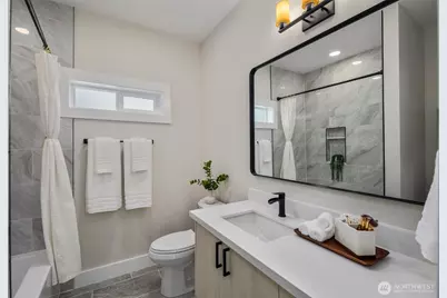 8226 Meridian Avenue N, Seattle, WA 98103 - Photo 19