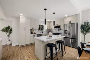 8226 Meridian Ave N, Seattle, WA 98103 - Photo 7