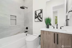 24257 SE 26th Pl, Sammamish, WA 98075 - Photo 37