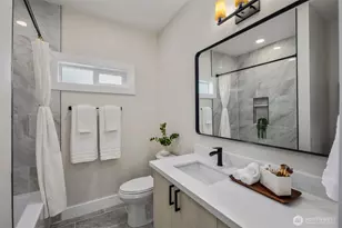 8226 Meridian Ave N, Seattle, WA 98103 - Photo 19