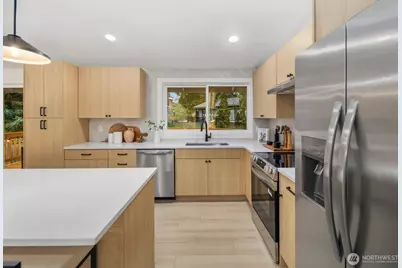 13018 NE 134th Place, Kirkland, WA 98034 - Photo 9