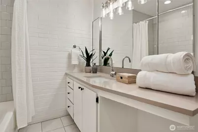 10713 Glen Acres Drive S #10713, Seattle, WA 98168 - Photo 19