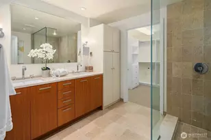 10700 NE 4th St, Bellevue, WA 98004 - Photo 17