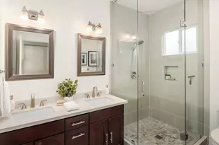 336 N 70th St, Seattle, WA 98103 - Photo 19