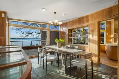 2557 Perkins Lane W, Seattle, WA 98199 - Photo 9