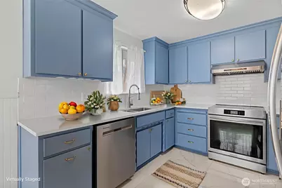 953 NW Illahee Drive, Oak Harbor, WA 98277 - Photo 11