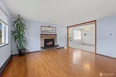 953 NW Illahee Drive, Oak Harbor, WA 98277 - Photo 5