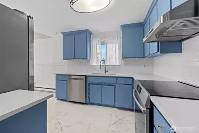 953 NW Illahee Drive, Oak Harbor, WA 98277 - Photo 13