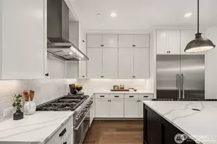 13988 SE 5th St, Bellevue, WA 98005 - Photo 15